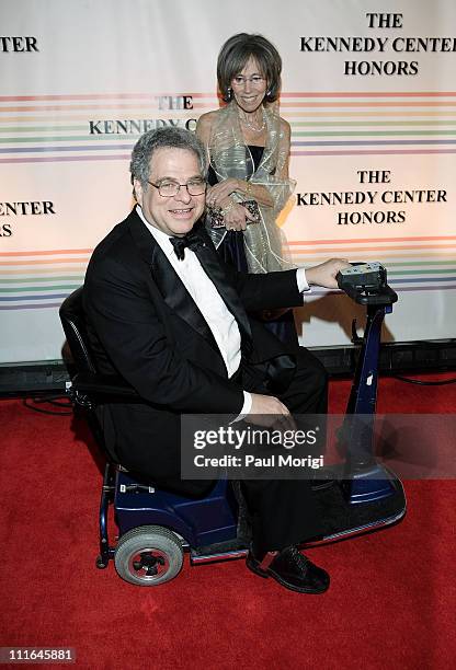 Violinist Itzhak Perlman and Toby Friedlander pose for the cameras at the 30th annual Kennedy Center Honors on December 2, 2007 at the John F....