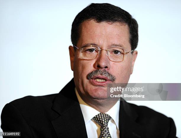 Doug Ritchie Photos and Premium High Res Pictures - Getty Images