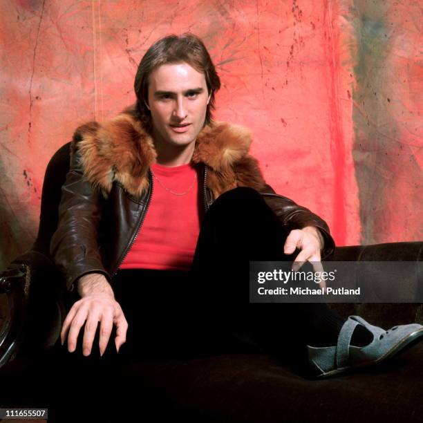 Steve Harley of Cockney Rebel, studio portrait, February 1976.