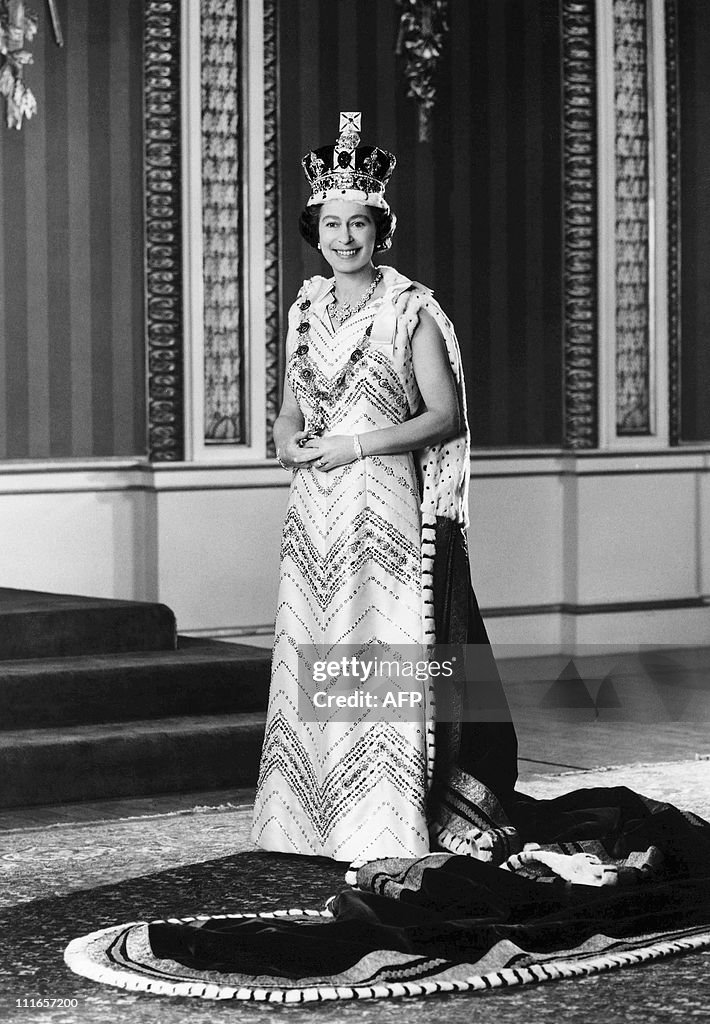 The Queen Elizabeth II, dressed in royal