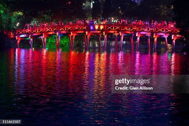 colorful vietnamese bridge - hanoi night stockfoto's en -beelden