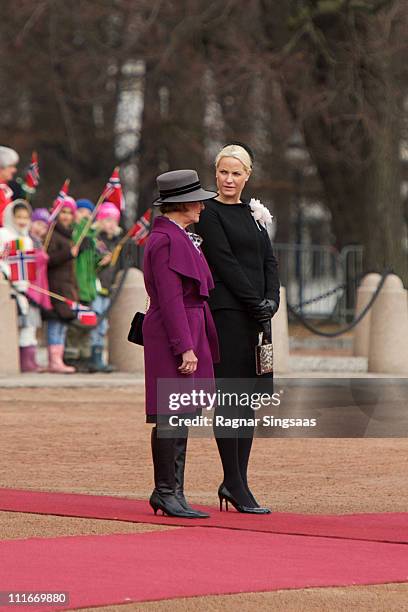 Queen Sonja of Norway and Princess Mette-Marit of Norway attend the official welcoming ceremony for Lithuania's President Dalia Grybauskaite at the...