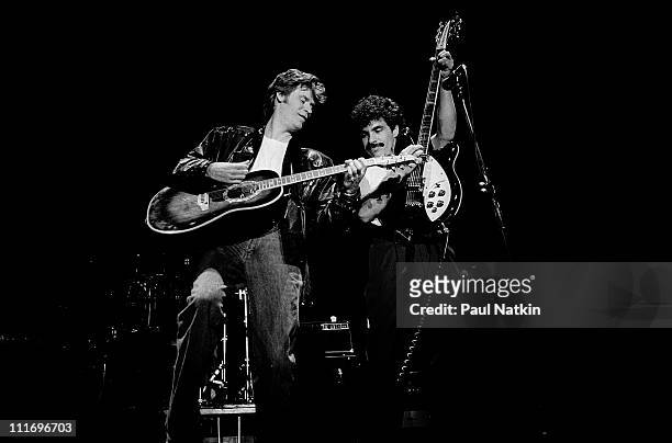 Singers Daryl Hall and John Oates at the Chicago Stadium on November 5, 1981 in Chicago, Illinois.