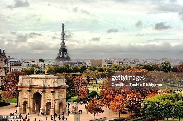 autumn in paris - museu do louvre - fotografias e filmes do acervo