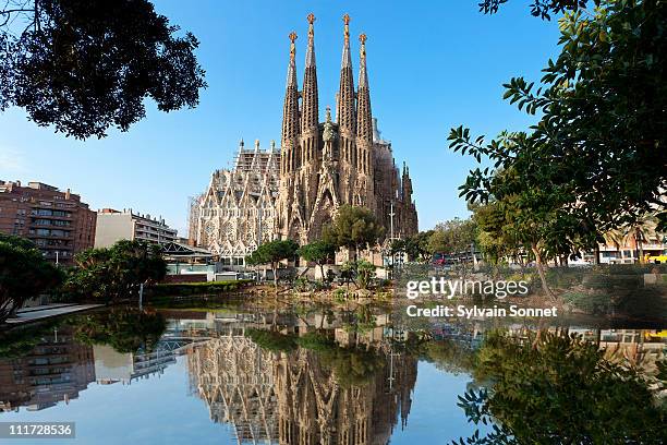 barcelona, sagrada familia - ガウディ ストックフォトと画像