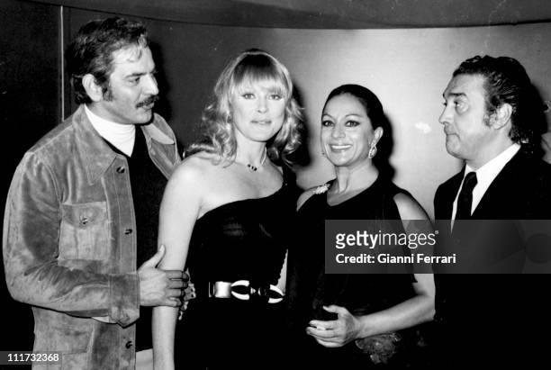 The venezolan actor and productor Spartaco Santoni , the german actress Elke Sommer, the spanish dancer Lola Flores and her husband Antonio Madrid,...