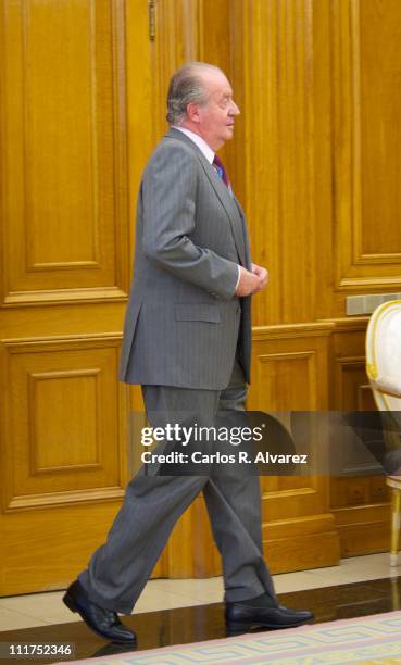 King Juan Carlos of Spain receives members of "Colegios del Mundo Unido" Foundation at Zarzuela Palace on April 6, 2011 in Madrid, Spain.