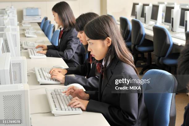Japanese Using Computer 2,173 Japanese Computer Keyboard Stock Photos, High-Res Pictures, and ...