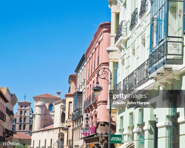 street scene, león, spain - león province spain stock pictures, royalty-free photos & images