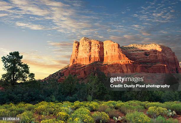 sundown at courthouse butte - sedona stockfoto's en -beelden