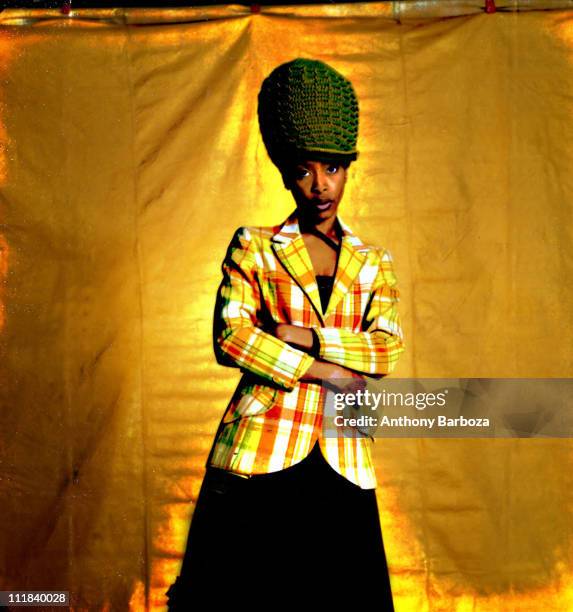 Portrait Of Singer Erykah Badu New York 2000 News Photo Getty Images portrait-of-singer-erykah-badu-new-york-2000-news-photo-getty-images