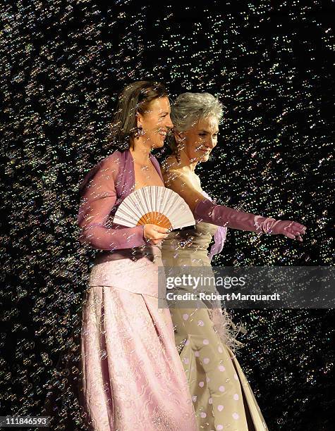 Jutta Jager and Lluisa Sallent attend the 'Moda Solidaria' at the Gran Hotel Princesa Sofia on April 7, 2011 in Barcelona, Spain.