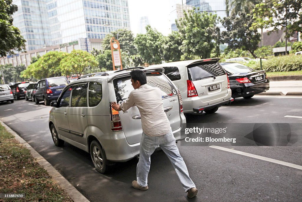 Southeast Asia's Auto Industry May Gain From Quake