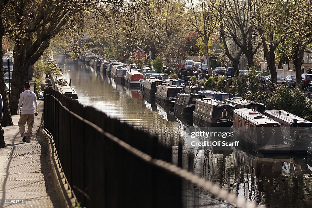 Londoners Enjoy The Warm Spring Weather