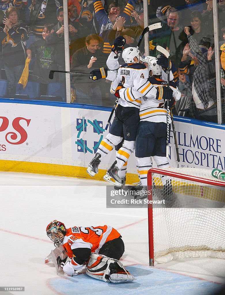 Philadelphia Flyers v Buffalo Sabres