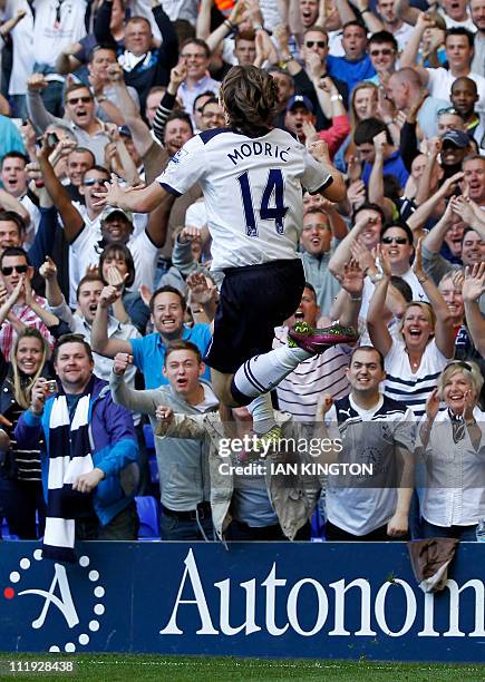 Modric Tottenjam 532 Modric 2011 Stock Photos, High-Res Pictures, and Images - Getty Images