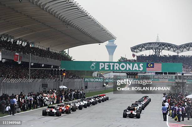 Sepang Racing Line Sepang F1 Photos and Premium High Res Pictures - Getty Images