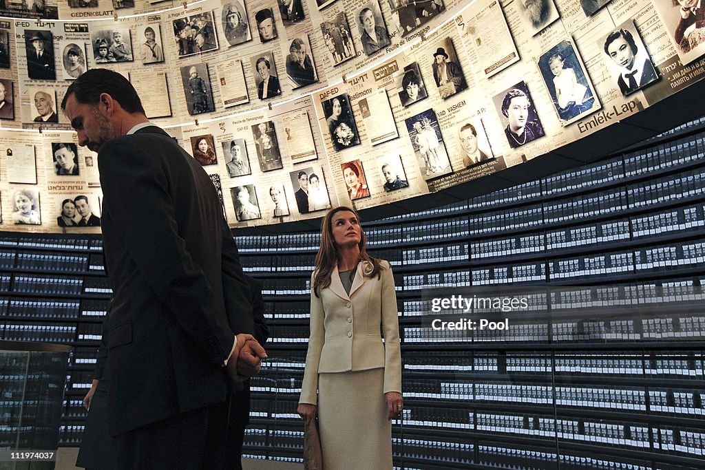Spanish Royals Visit Yad Vashem Museum