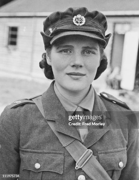 Mary Spencer-Churchill , youngest daughter of British Prime Minister Winston Churchill, in her ATS private's uniform, 27th September 1941....