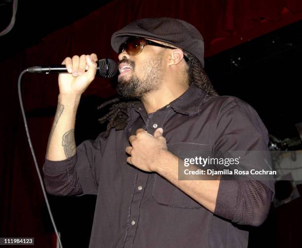 Bilal R&b 547 Bilal Sayeed Oliver Photos & High Res Pictures - Getty Images