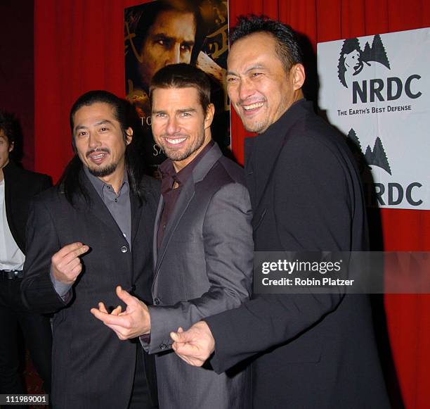 Hiroyuki Sanada, Tom Cruise and Kan Watanabe during "The Last Samurai" - New York Premiere at The Zeigfeld Theater in New York City, New York, United...