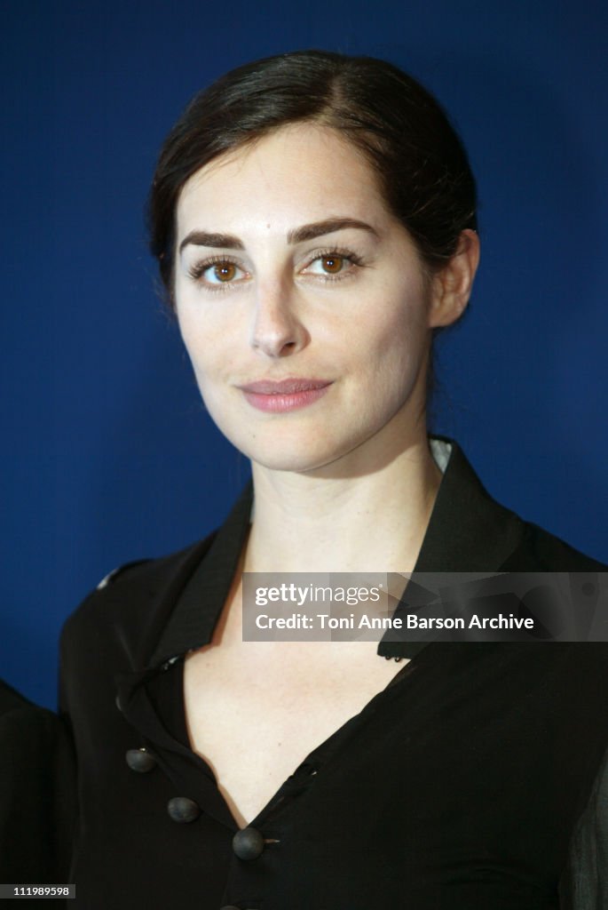 Deauville 2002 -"Hypnotized and Hysterical (Hairstylist Wanted)" / "Filles perdues, cheveux gras" Photocall