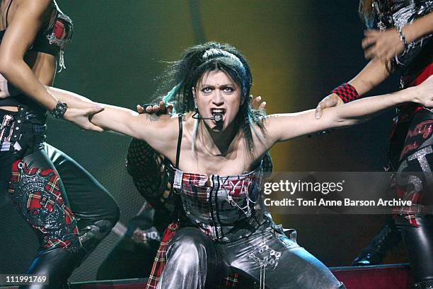 L 5 Rapper The L5 In Concert Nice Photos and Premium High Res Pictures - Getty Images