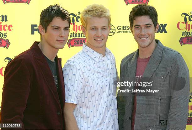 Sean Faris, Will Estes and Dave Annable during 2005 Teen Choice Awards - Arrivals at Gibson Amphitheatre in Universal City, California, United States.