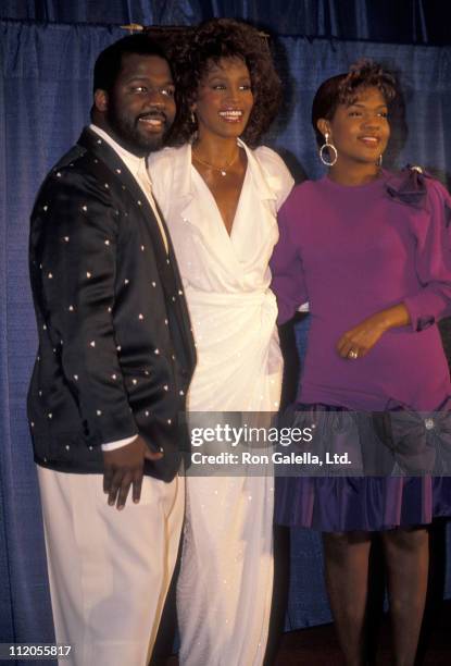 Singer BeBe Winans, singer Whitney Houston and singer CeCe Winans attends the United Negro College Fund's 46th Annual Awards Dinner/Frederick D....