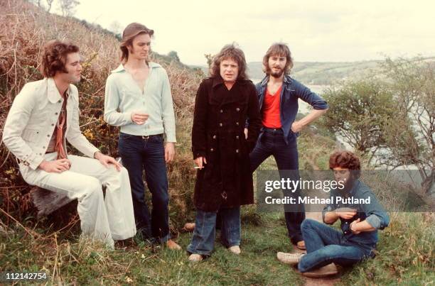 Back Street Crawler, group portrait, Cornwall 1975, Terry Wilson-Slesser , Paul Kossoff .