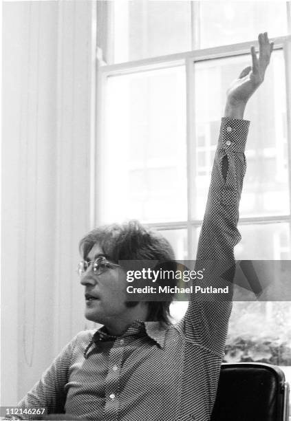 John Lennon being interviewed by journalist Steve Turner of Beat Instrumental magazine, Apple Records, London, 19th July 1971.