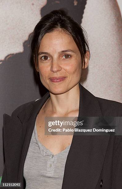 Spanish actress Elena Anaya attends 'La Maleta de los Nervios' photocall at Canal Theatre on April 13, 2011 in Madrid, Spain.