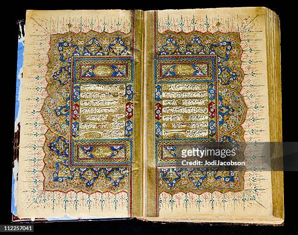 alte handschriftliche türkischen koran - koran stock-fotos und bilder