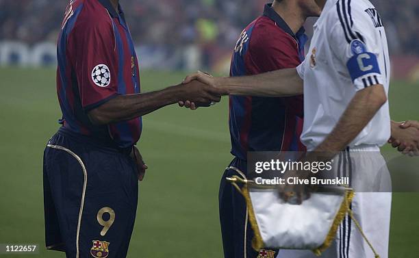 Handshake prior to the Barcelona v Real Madrid Champions League semi-final, first leg at the Nou Camp Stadium, Barcelona, Spain . DIGITAL IMAGE....