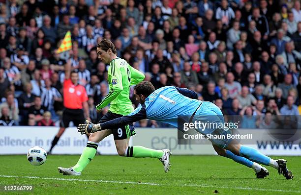 Fernando Torres of Chelsea beats Scott Carson of West Bromwich Albion to score a disallowed goal during the Barclays Premier League match between...