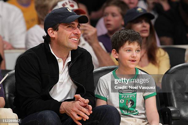 Steve Carell And Family Photos and Premium High Res Pictures - Getty Images