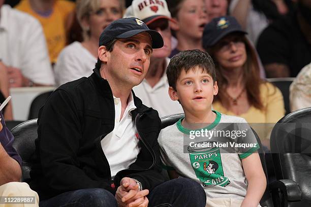 Steve Carell And Family Photos and Premium High Res Pictures - Getty Images