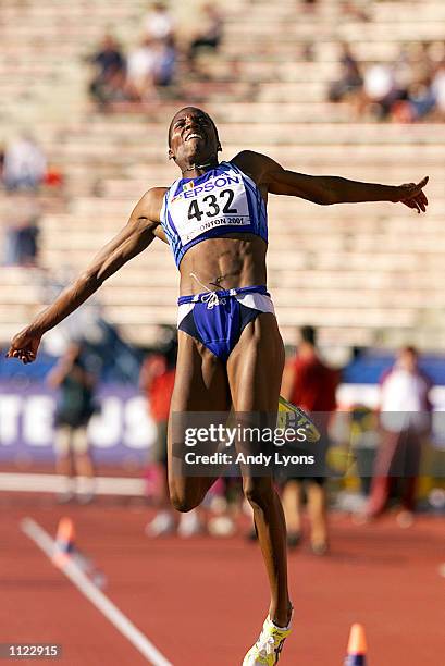 Fiona May of Italy competes in the women's long jump final during the fifth day of the 8th IAAF World Athletics Championships, Edmonton, Canada....