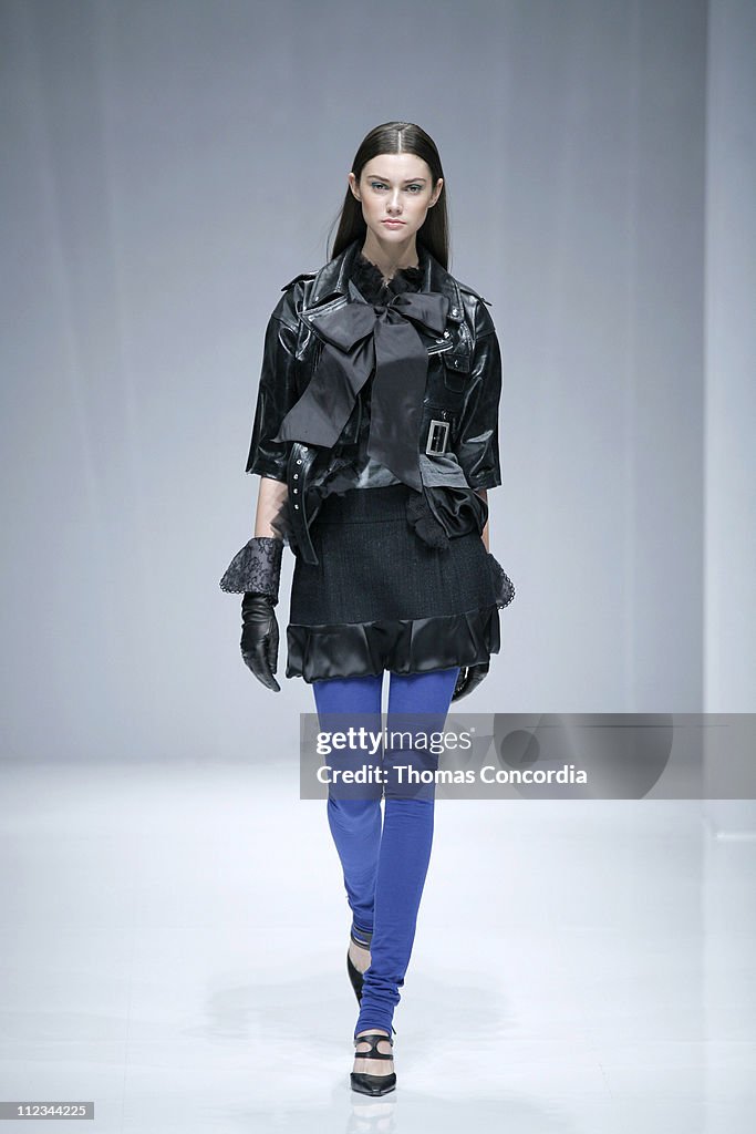 Tokyo Fashion Week Fall/Winter 2007 - ato - Runway