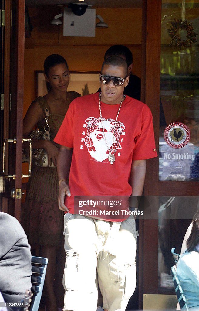 Beyonce Knowles and Jay-Z Sighting at Bar Pitti Resturant in SOHO - June 11, 2006