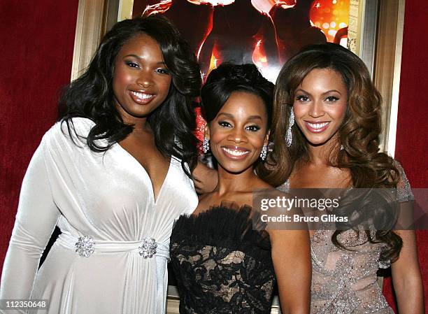 Jennifer Hudson, Anika Noni Rose and Beyonce during "Dreamgirls" New York Premiere - Inside Arrivals at The Ziegfeld Theater in New York, NY, United...