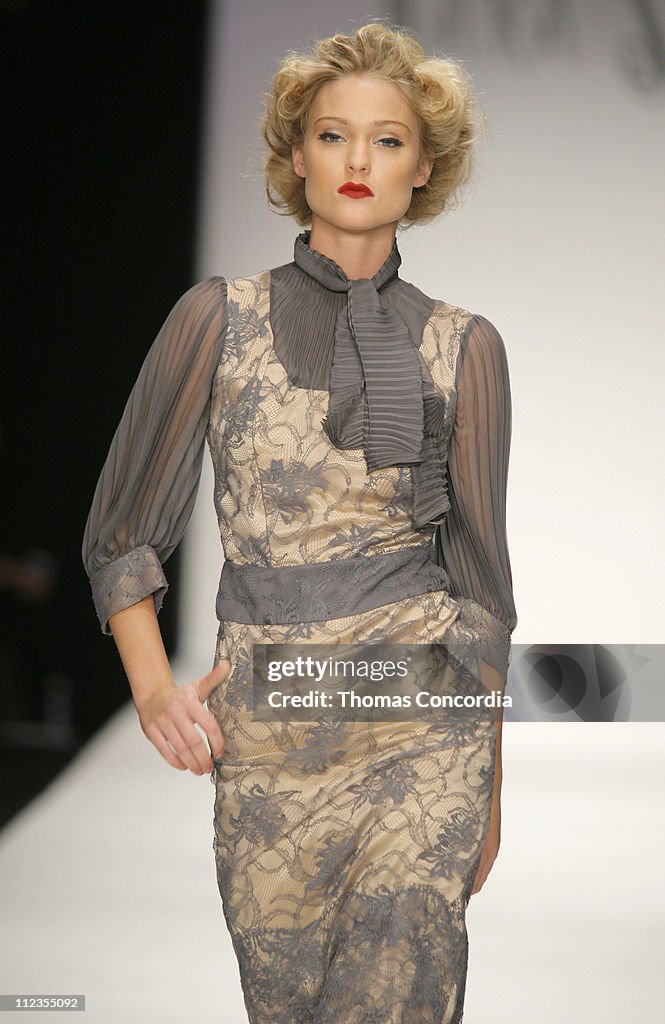 Mercedes-Benz Fall 2006 L.A. Fashion Week at Smashbox Studios - Kara Saun - Runway