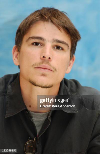 Josh Hartnett during "Wicker Park" Press Conference with Josh Hartnett, Diane Kruger and Rose Byrne at Four Seasons Hotel in Beverly Hills,...