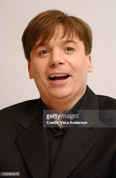 Mike Myers during "The Cat in the Hat" Press Conference with Mike Myers, Dakota Fanning, Kelly Preston and Spencer Breslin at Four Seasons Hotel in...