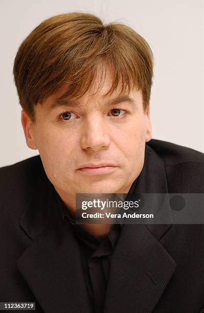 Mike Myers during "The Cat in the Hat" Press Conference with Mike Myers, Dakota Fanning, Kelly Preston and Spencer Breslin at Four Seasons Hotel in...