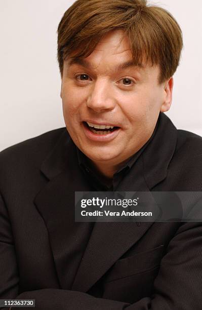 Mike Myers during "The Cat in the Hat" Press Conference with Mike Myers, Dakota Fanning, Kelly Preston and Spencer Breslin at Four Seasons Hotel in...