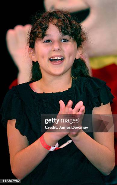 Gr R Reat 563 Hallie Kate Eisenberg Photos & High Res Pictures - Getty Images