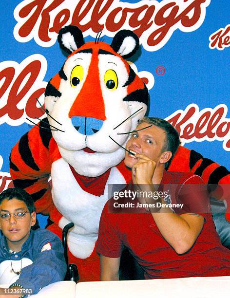 Gr R Reat 44 The Gr R Reat Tony The Tiger Awards Stock Photos, High-Res Pictures ...