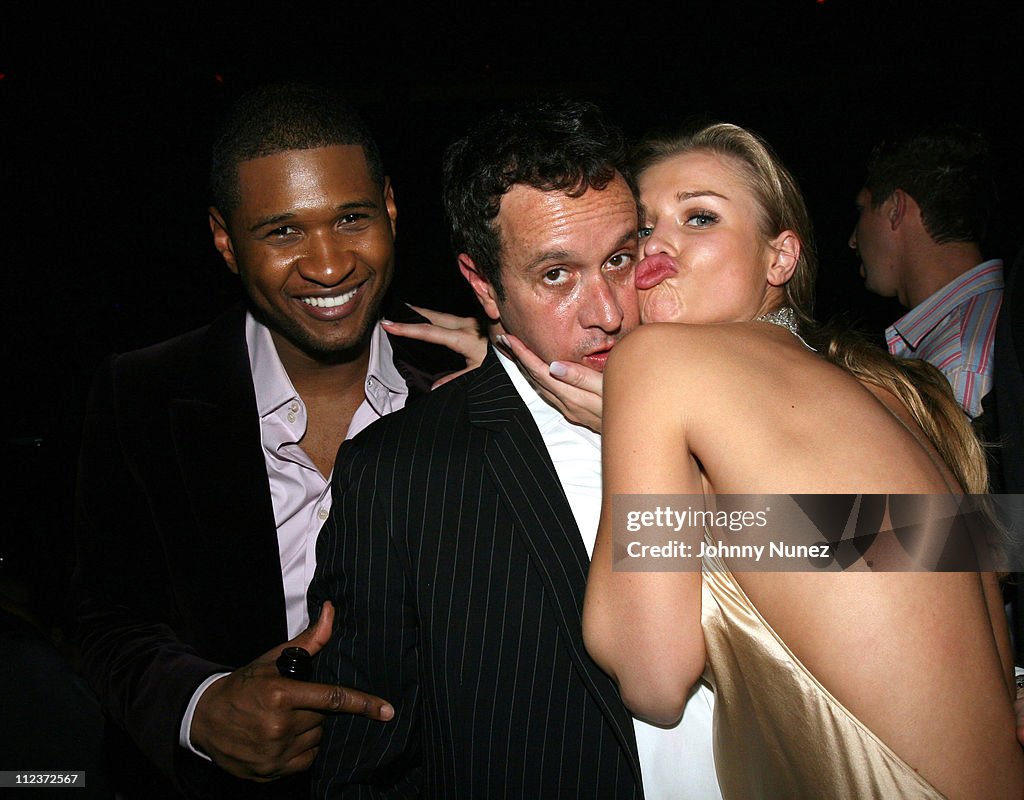 Tao Las Vegas New Year's 2007 Celebration Hosted by Pamela Anderson and Pauly Shore Featuring Usher and Jamie Foxx