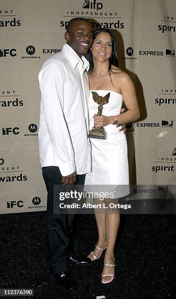 Derek Luke, Best Male Lead "Antwone Fisher", with his wife Sophia Luke